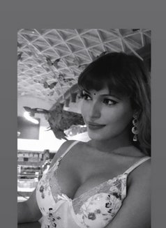 Inaya Ali - Transsexual escort in Pune Photo 2 of 4