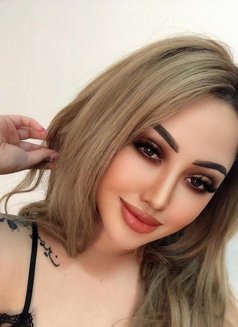 Incall and Outcall Vip - escort in Abu Dhabi Photo 1 of 4