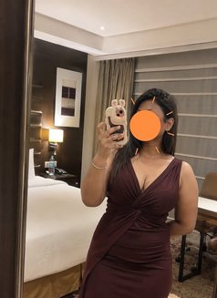 Incall Outcall and Cam - puta in New Delhi Photo 3 of 5