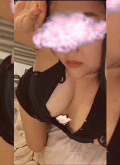 indah - escort in Bali Photo 4 of 5