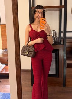Independence anju - escort in Chennai Photo 2 of 4