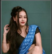 Independent Aayushi Sinha 🤍 - escort in Indore