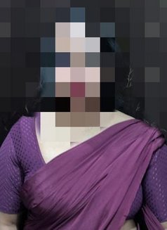 Independent ❤ bhabhi🫦 - escort in New Delhi Photo 1 of 5