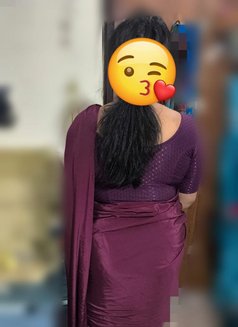 Independent ❤ bhabhi🫦 - escort in New Delhi Photo 5 of 5