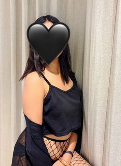 Sexy girl - escort in New Delhi Photo 5 of 27