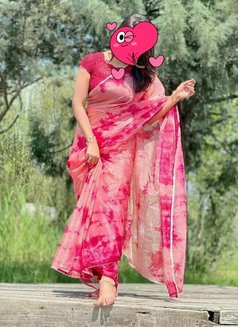 Independent Aunty Housewife Available - escort in Bangalore Photo 1 of 4