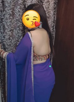 Independent bhabhi crazy for sex - adult performer in New Delhi Photo 16 of 20