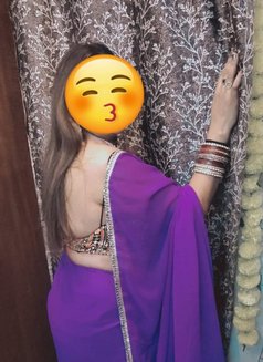 Independent bhabhi crazy for sex - adult performer in New Delhi Photo 20 of 20