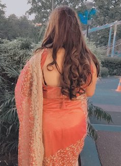 Independent bhabhi horny in bed - adult performer in New Delhi Photo 16 of 16