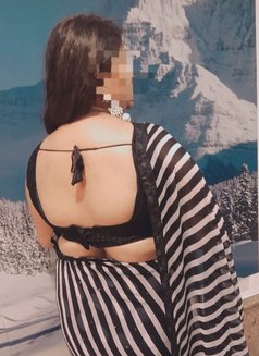 Independent bhabhi - adult performer in New Delhi Photo 9 of 12