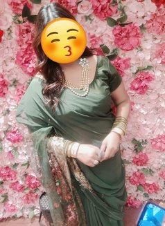 Independent bhabhi - adult performer in New Delhi Photo 20 of 21