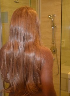 Independent Blonde Mistress - puta in Dubai Photo 1 of 1