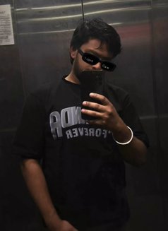 Independent Boy - Male escort in New Delhi Photo 1 of 3