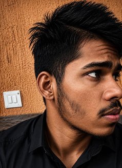Independent Boy Rahul - Acompañantes masculino in New Delhi Photo 1 of 7
