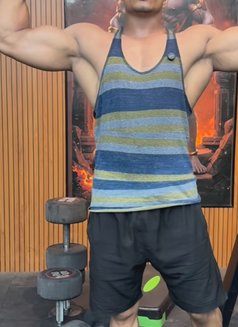 Independent Boy Rahul - Acompañantes masculino in New Delhi Photo 2 of 7
