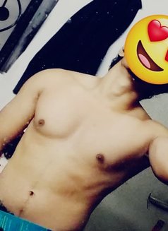 Independent Call Boy for Females Only - Acompañantes masculino in New Delhi Photo 2 of 5