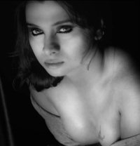 Independent Cam and Real Meet - escort in Ahmedabad