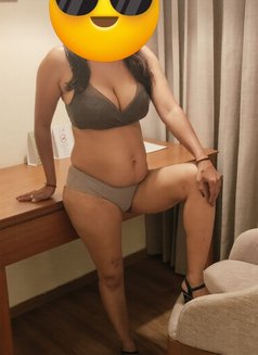 Independent Cam Meet Available - escort in Bangalore Photo 2 of 14