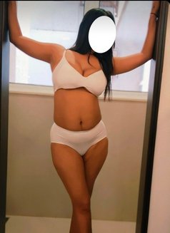 Independent Cam Meet Available - escort in Bangalore Photo 8 of 14