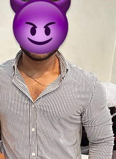 Independent companion for lovely ladies - Male companion in New Delhi Photo 5 of 5