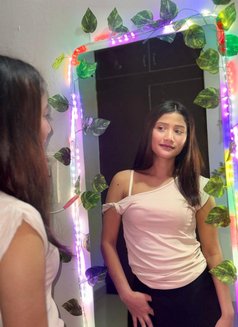 Independent Diva Girlfriend Experience - puta in New Delhi Photo 13 of 18