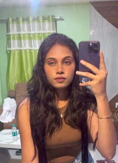 Independent Elite Escort - puta in Bangalore Photo 2 of 5