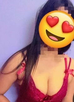 Independent Escort Aditi - puta in Mumbai Photo 1 of 8