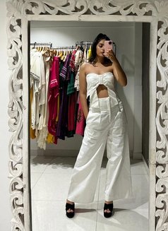 Independent Escort Cam Show/real Meet - puta in Noida Photo 1 of 3