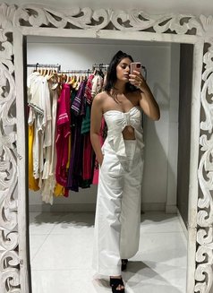 Independent Escort Cam Show/real Meet - puta in Noida Photo 2 of 3