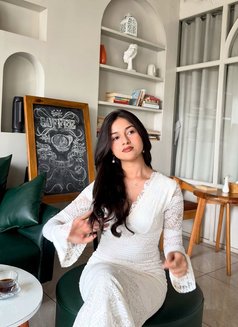 Independent Escort - escort in Kolkata Photo 3 of 4