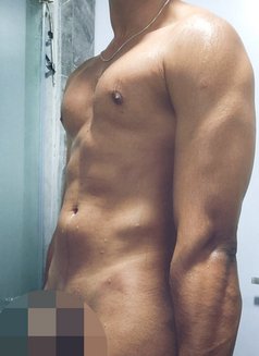 Independent Escort John - Male escort in Dubai Photo 1 of 16