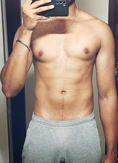 Independent Escort John - Male escort in Dubai Photo 3 of 16