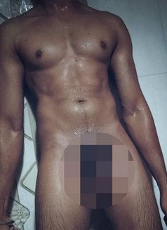 Independent Escort John - Male escort in Dubai Photo 5 of 16