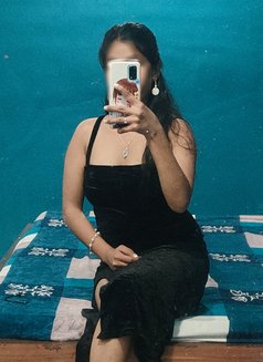 Nisha a sexy girl meet & cam show live🩷 - escort in Kolkata Photo 2 of 3