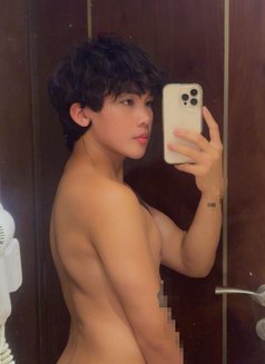 Independent &Flexible 🇵🇭 25 - Male escort in Dubai Photo 4 of 13