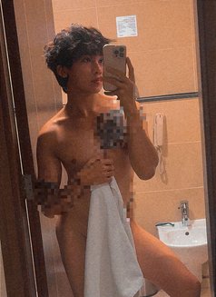 Independent &Flexible 🇵🇭 25 - Male escort in Dubai Photo 12 of 13
