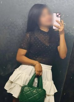 Young & Hot 23 Yrs Independent Escort - puta in Chennai Photo 3 of 6