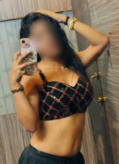 Young & Hot 23 Yrs Independent Escort - puta in Chennai Photo 5 of 6