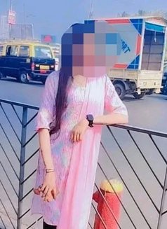 Independent girl for sarvice - puta in Hyderabad Photo 3 of 5