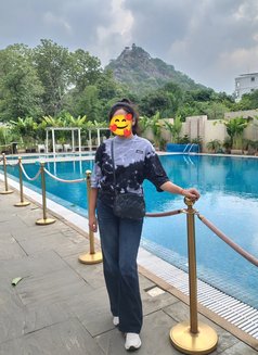 Independent girl genuine service Arohi - puta in Pune Photo 2 of 5