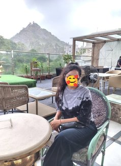 Independent girl genuine service Arohi - puta in Pune Photo 5 of 5