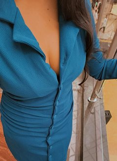 Independent girl - escort in Mumbai Photo 2 of 2