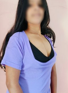 Independent Girl Meet and cam Show - escort in Hyderabad Photo 1 of 2
