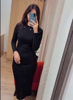 Independent Girl, No Broker, Meet & Cam - puta in Bangalore Photo 1 of 7