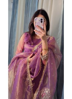 Independent Girl, No Broker, Meet & Cam - puta in Bangalore Photo 6 of 7