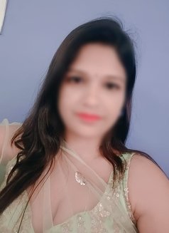 Independent Girl,Real meet & cam show - puta in Bangalore Photo 1 of 3