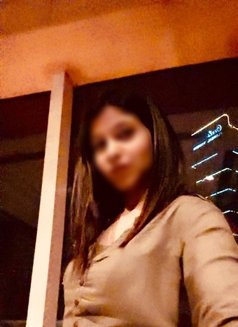 Independent Girl,Real meet & cam show - puta in Bangalore Photo 1 of 3