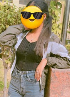 Independent Girl,Real meet & webcam - puta in Chennai Photo 5 of 5