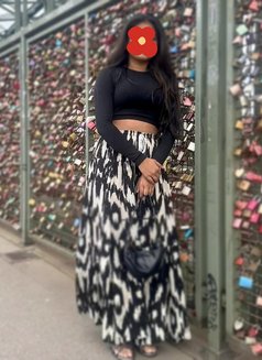 Independent Girl,Real meet & webcam - puta in Hyderabad Photo 1 of 3