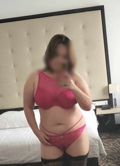 Independent kinky girlfriend experience - puta in Dubai Photo 3 of 4